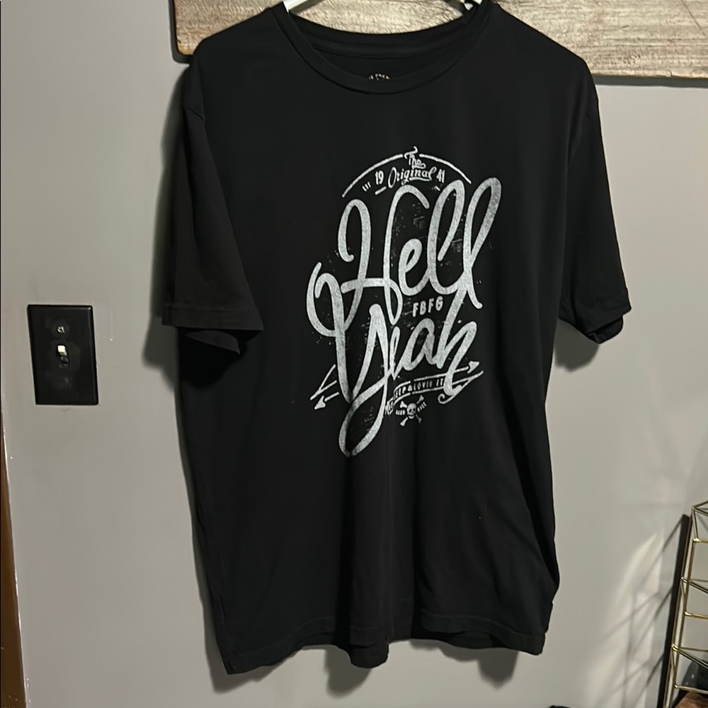 Rare Like New Farm Boy tsc store Black Graphic T-Shirt for Men